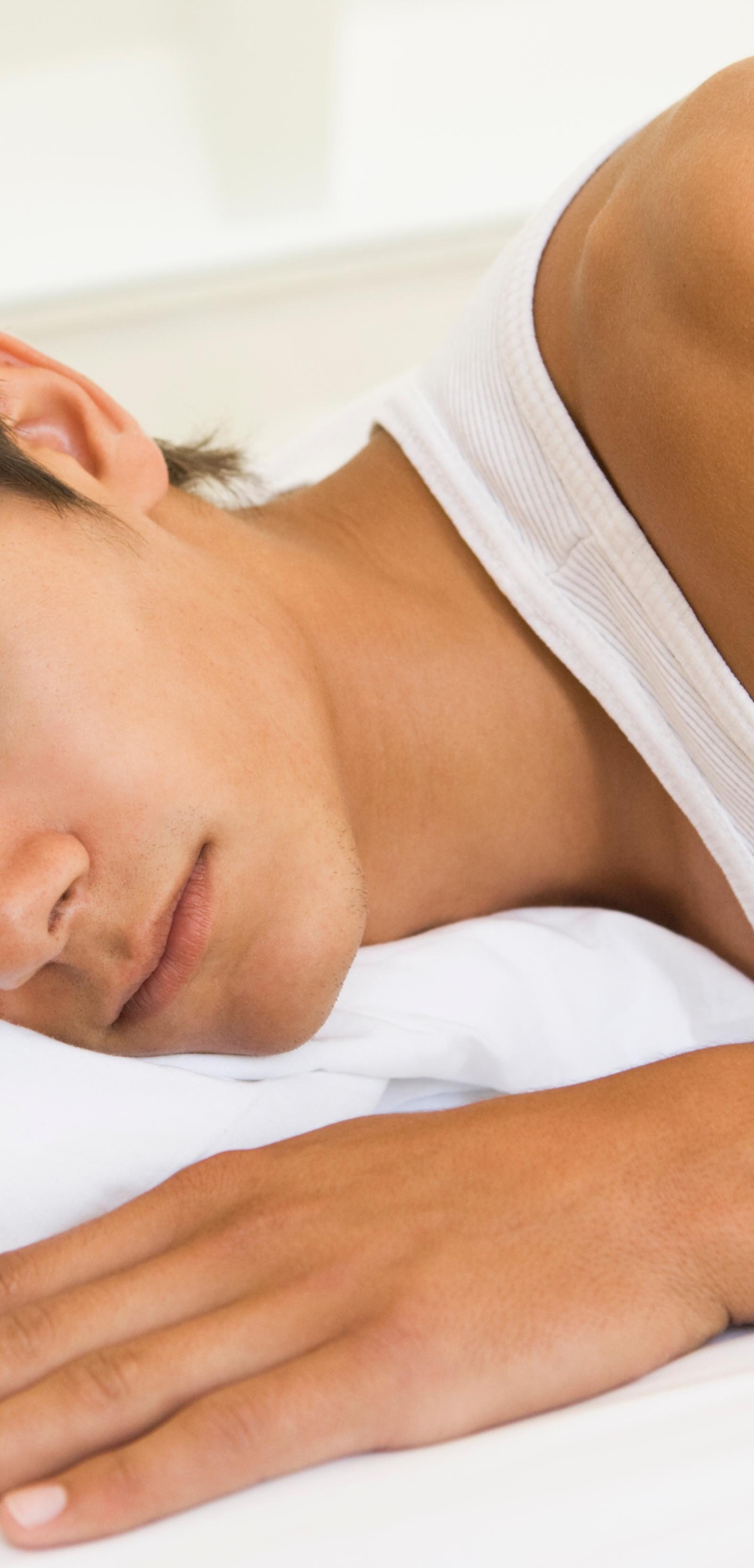 Why LIC Residents Are Sleeping Worse Amid Noise and Late Screens, And Local Fixes That Work