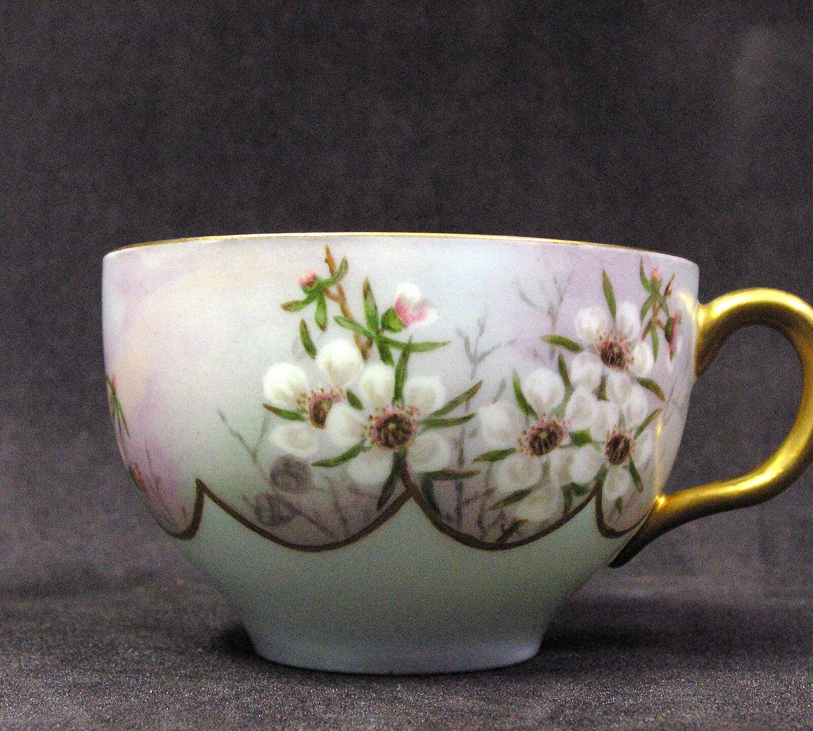 Cup and saucers, set of six (AM 7511 21)